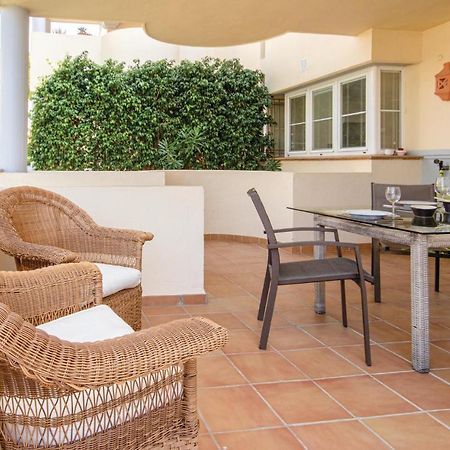 Beautiful Apartment In Marbella-Cabopino With 2 Bedrooms, Wifi And Outdoor Swimming Pool Zewnętrze zdjęcie