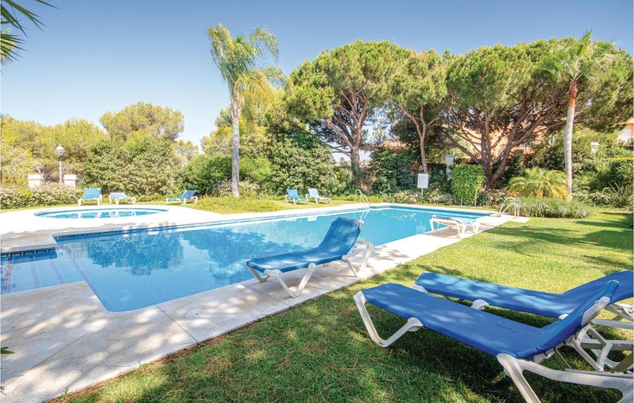 Beautiful Apartment In Marbella-Cabopino With 2 Bedrooms, Wifi And Outdoor Swimming Pool Zewnętrze zdjęcie