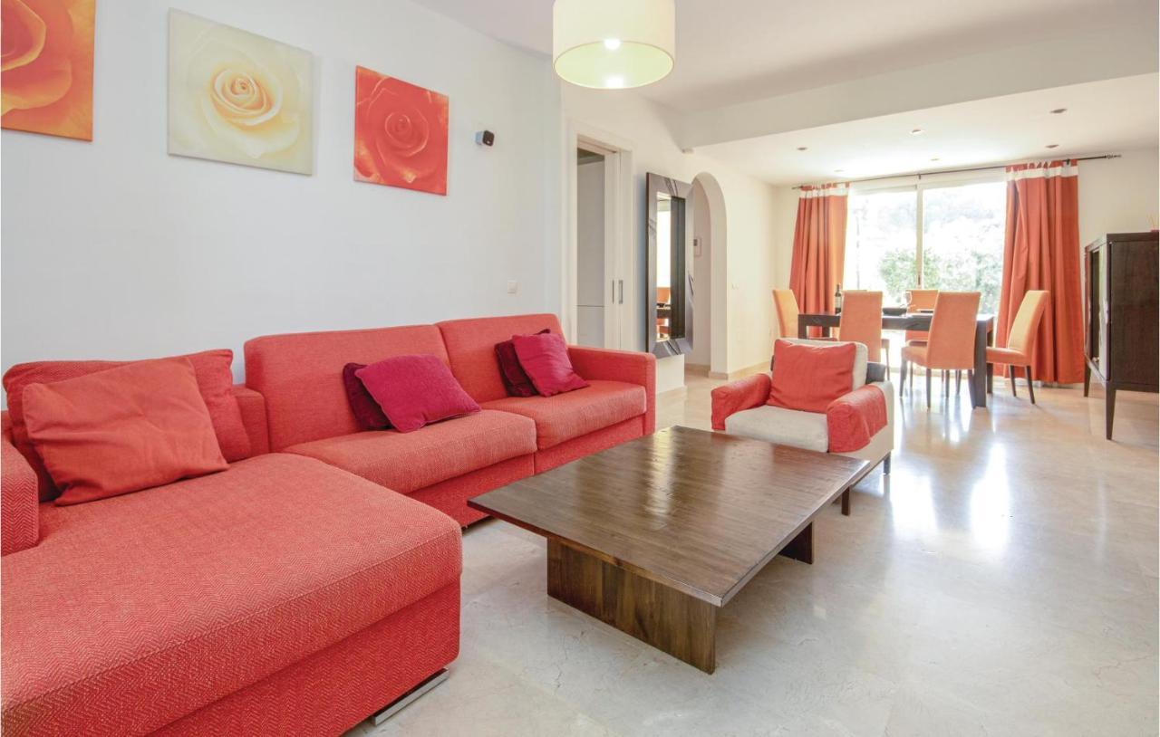 Beautiful Apartment In Marbella-Cabopino With 2 Bedrooms, Wifi And Outdoor Swimming Pool Zewnętrze zdjęcie