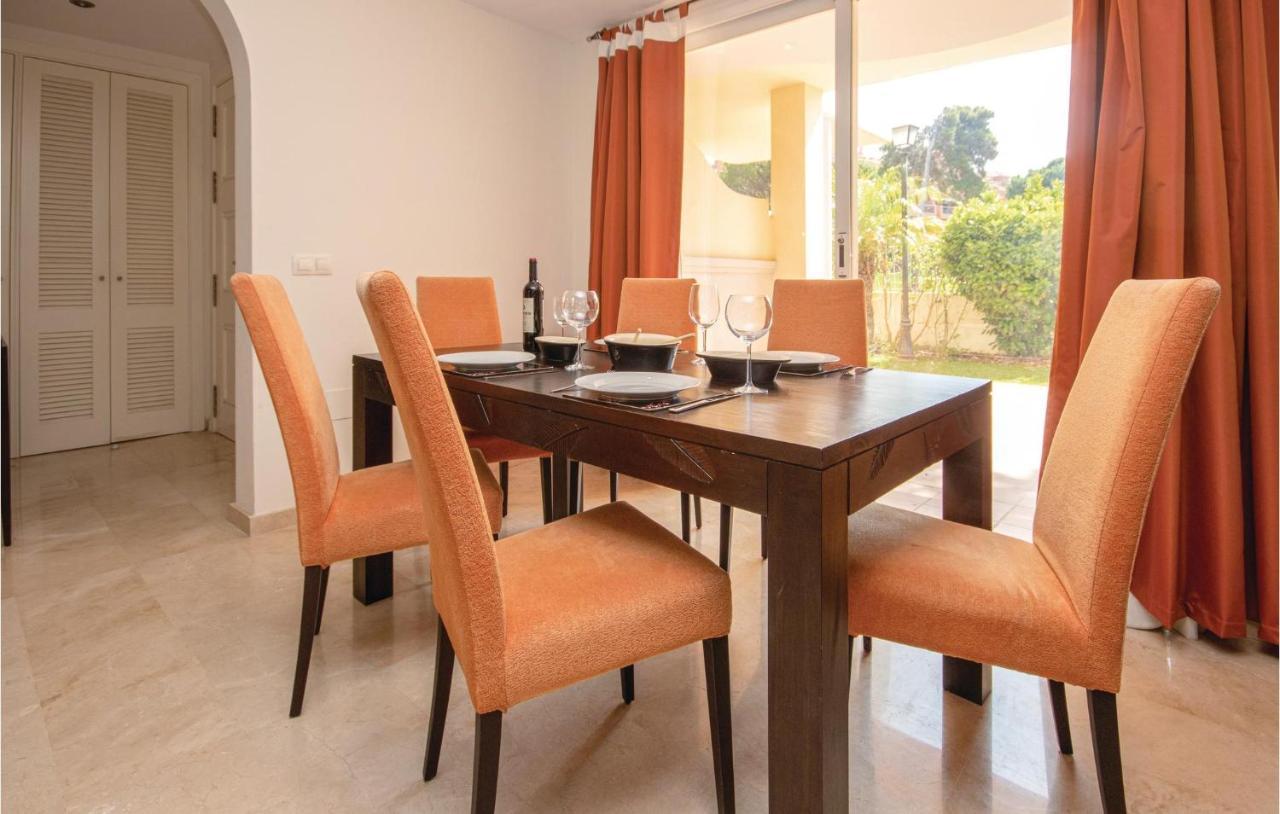 Beautiful Apartment In Marbella-Cabopino With 2 Bedrooms, Wifi And Outdoor Swimming Pool Zewnętrze zdjęcie